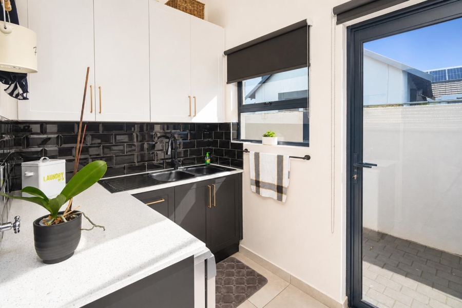 4 Bedroom Property for Sale in Meerhof North West